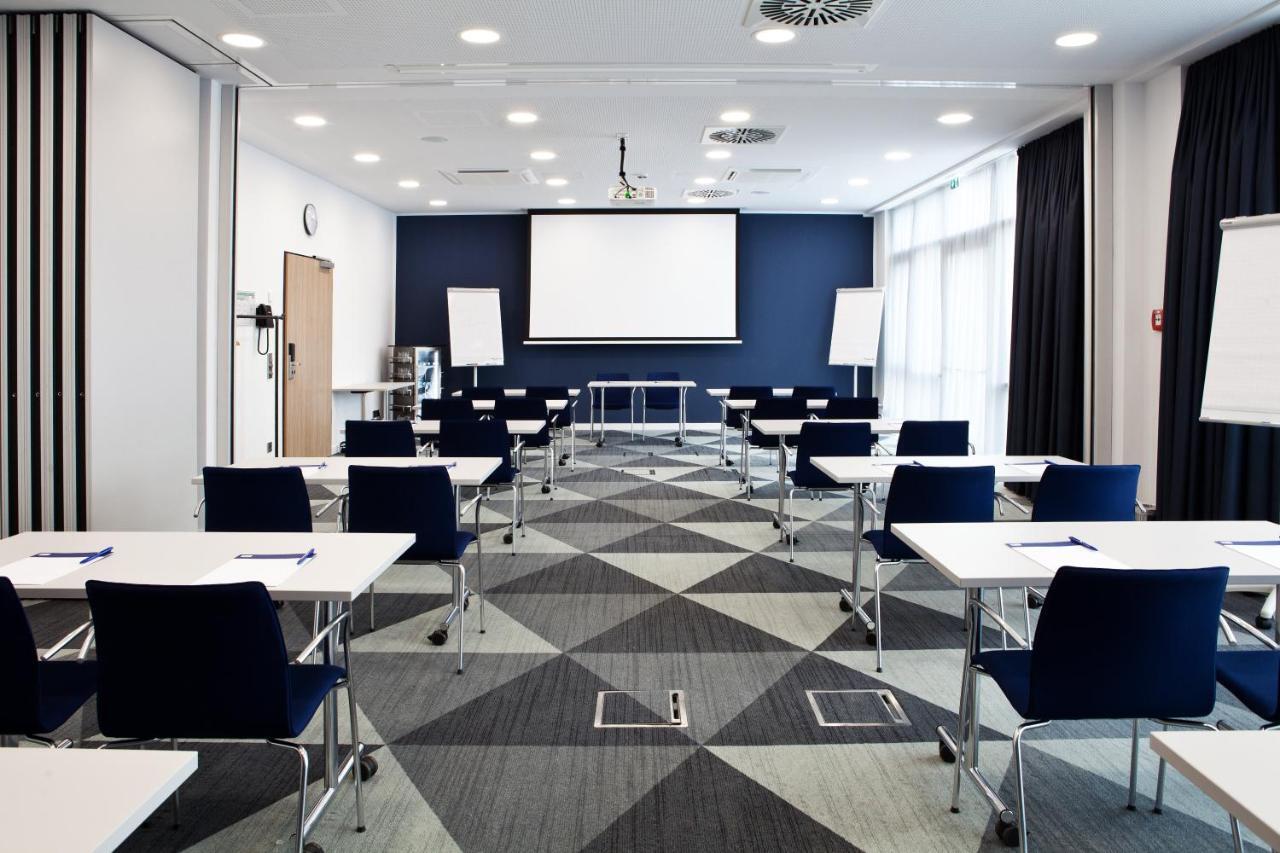 Holiday Inn Express - Kaiserslautern By Ihg Exterior photo